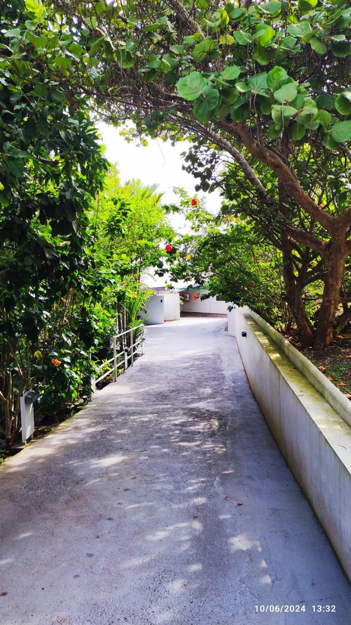 Bungalow Poerava Punaauia Apartment Exterior photo